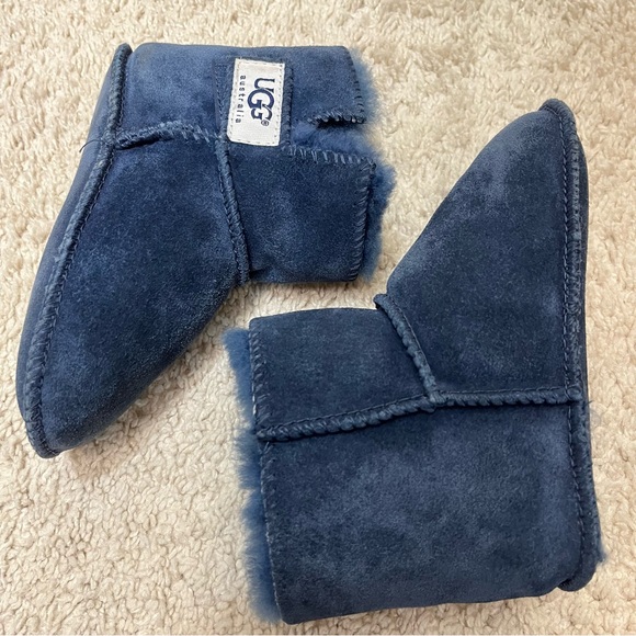 UGG Erin Sheepskin Toddler Slipper Boot - Suede - Picture 3 of 10